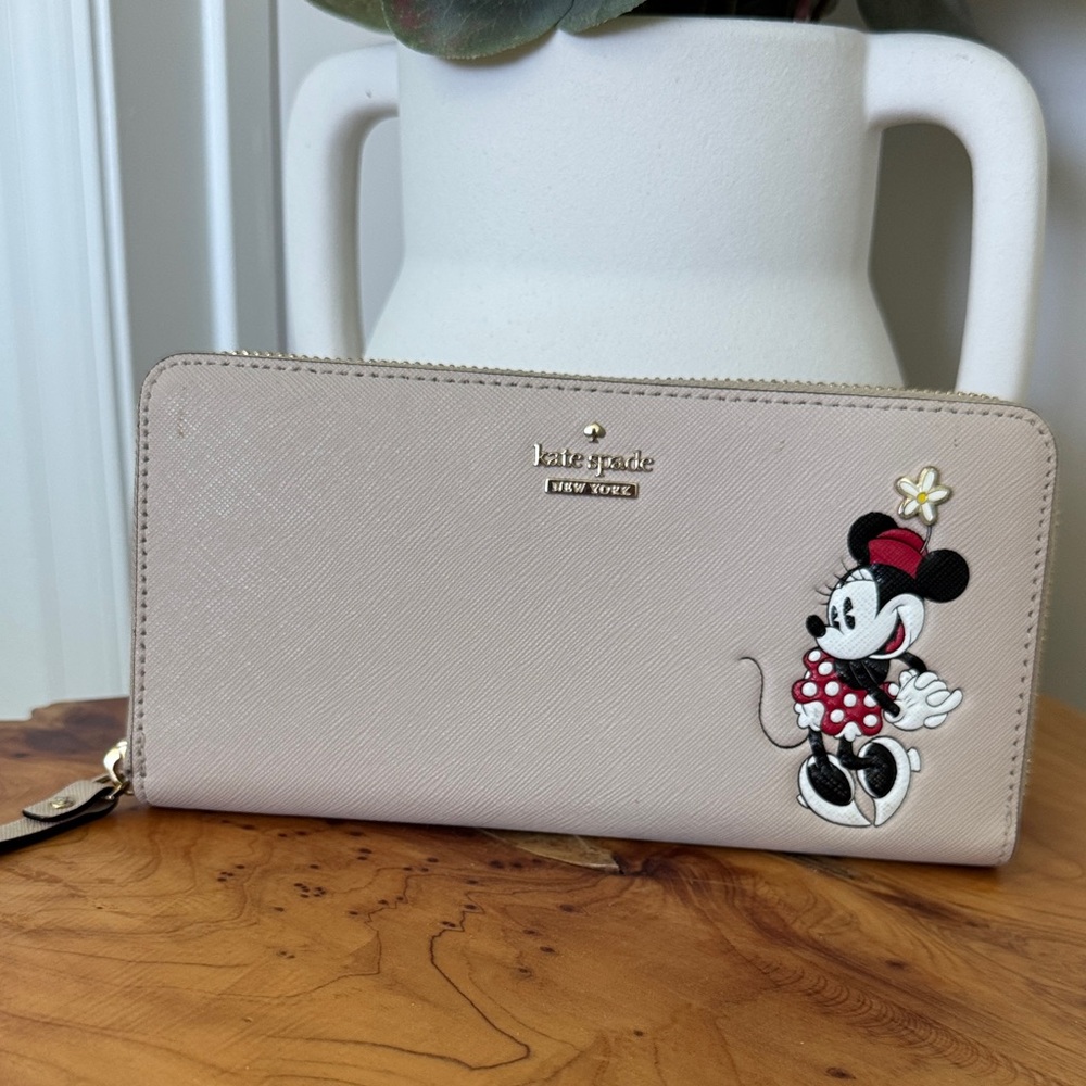Kate Spade Zip Around Wallet